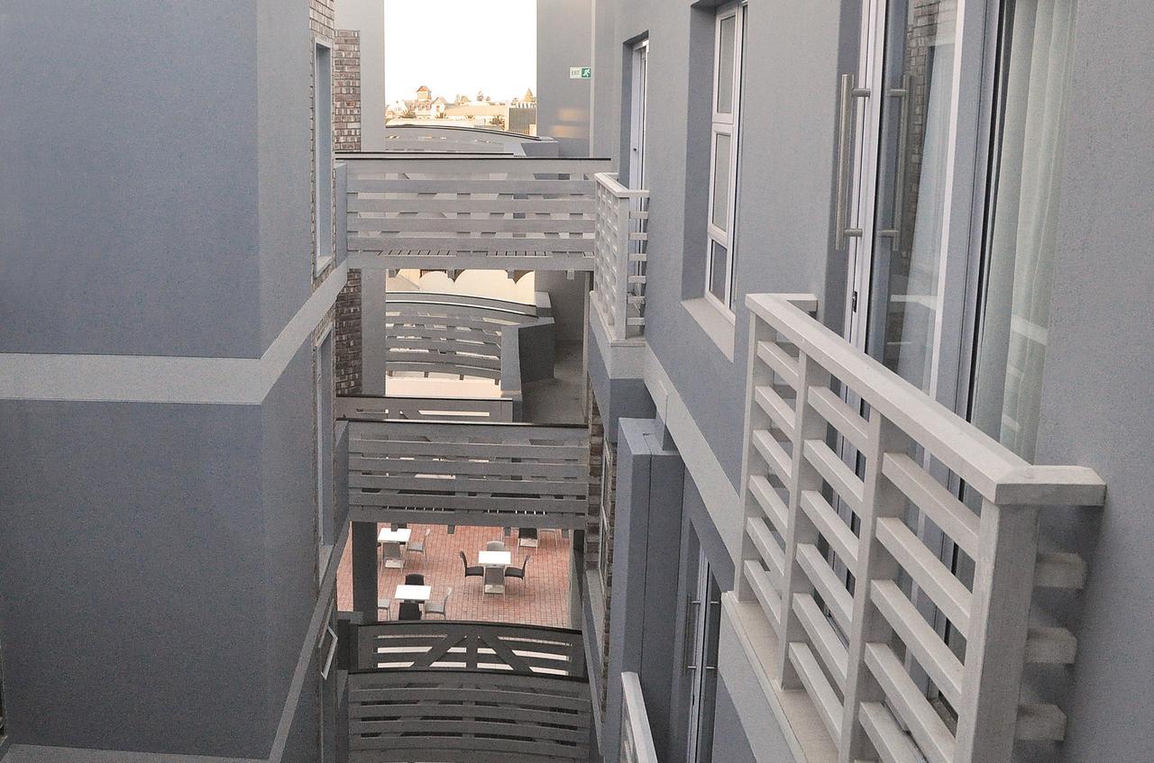 Swakopmund Plaza Hotel Dış mekan fotoğraf