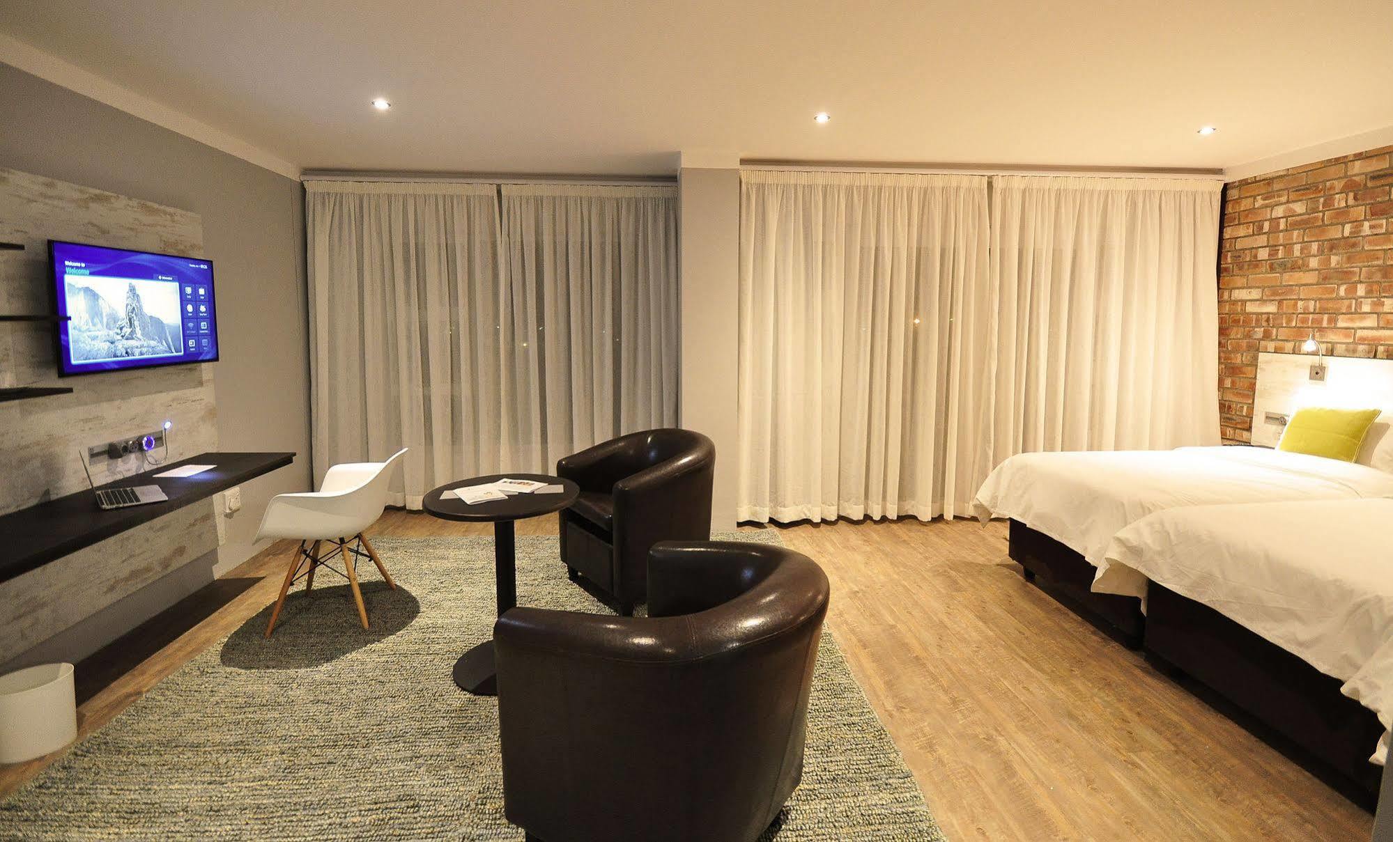 Swakopmund Plaza Hotel Dış mekan fotoğraf